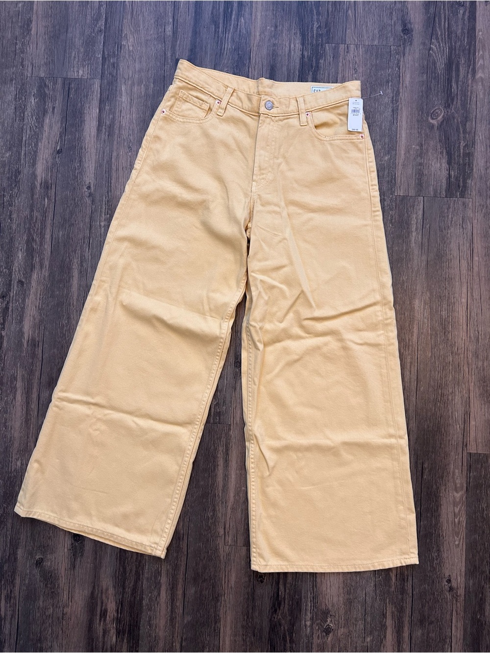 NWT-Gap Baggy Mid Rise Ultra Soft Jeans-4P